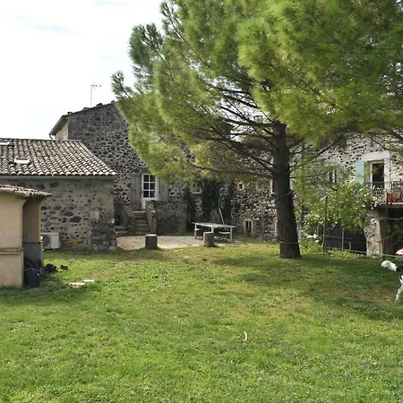 La Cour De L'olivier